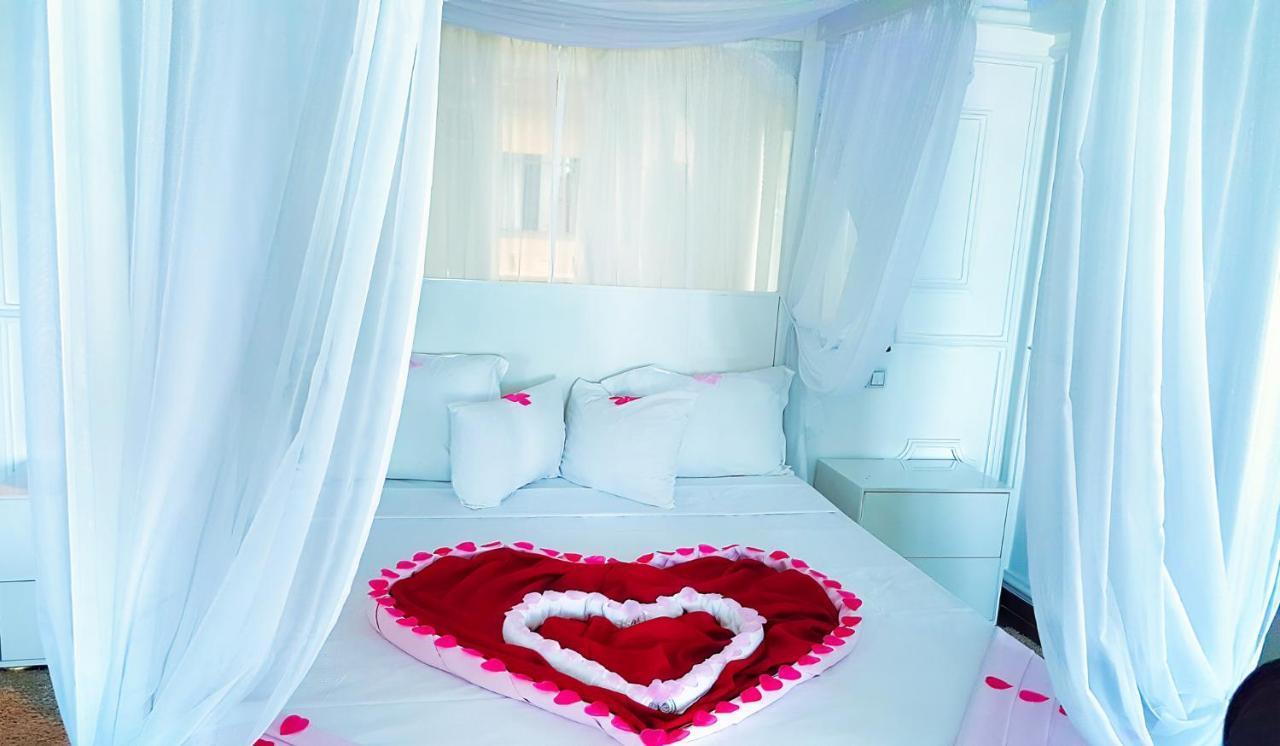 Hotel Raya Tichy Zewnętrze zdjęcie