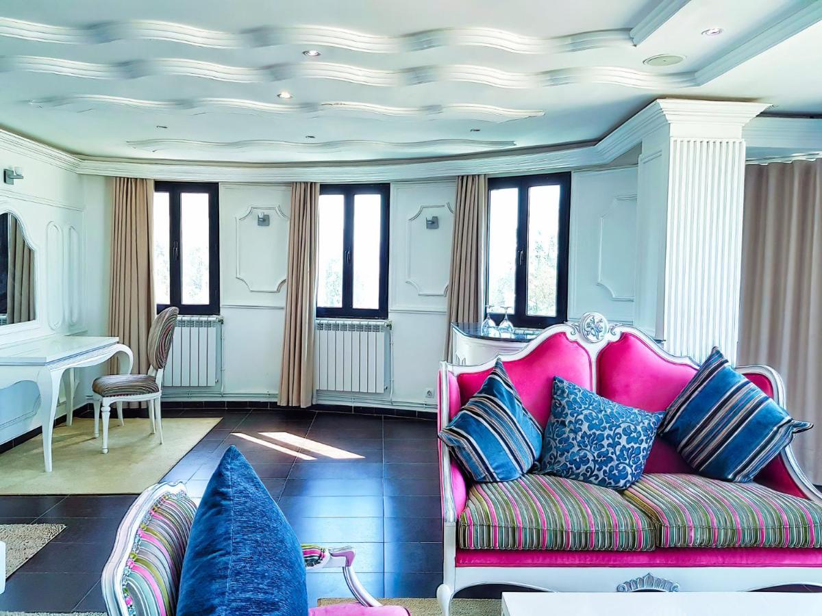 Hotel Raya Tichy Zewnętrze zdjęcie