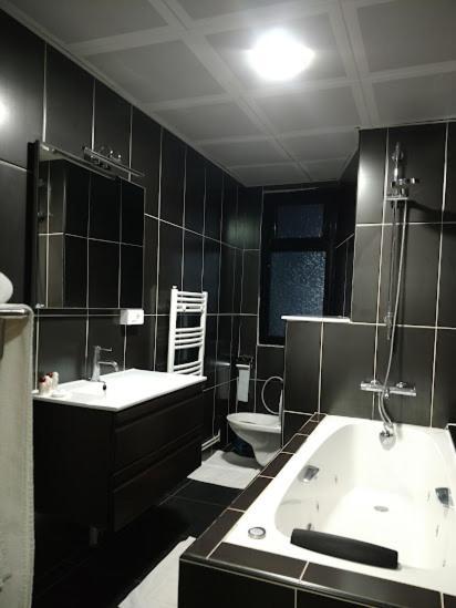 Hotel Raya Tichy Zewnętrze zdjęcie